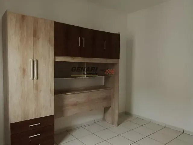 Apartamento 2 quartos e 1 banheiro, para alugar, no bairro Vila Brizzola em Indaiatuba