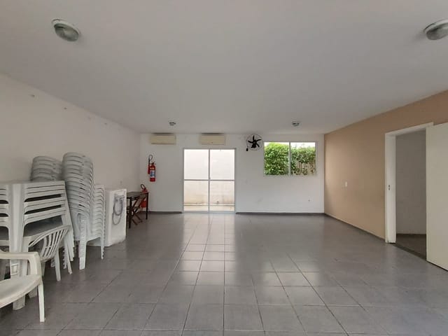 Foto do Apartamento - Ótimo apartamento em Cascadura com 2 quartos, vaga rotativa, transporte farto, IPTU isento e boa localização | Hilmar