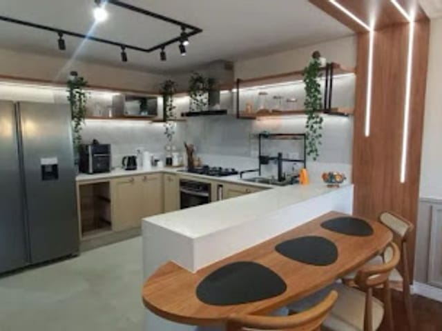Apartamento 4 quartos e 3 banheiros, à venda, no bairro Jardim das Colinas em São José dos Campos