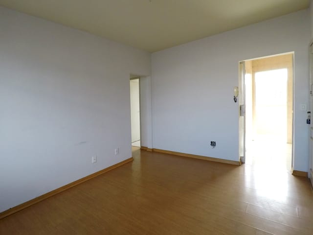 Foto do Apartamento - Apartamento 2 Quartos, D.C.E. com Banho, Armários Planejados e 1 Vaga Coberta no Bairro Planalto em BH-MG! | Deltalar Imóveis