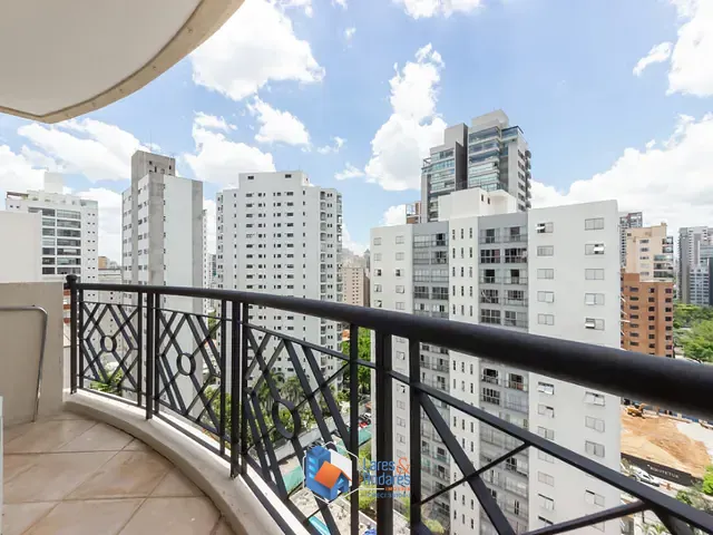 Apartamento com 229m² 2 quartos e 4 banheiros, à venda, no bairro Moema em São Paulo