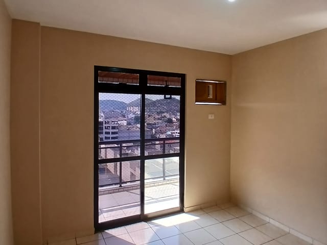 Foto do Apartamento - VICENTE DE CARVALHO- APARTAMENTO COM 84m2 -2 QUARTOS , DEPENDÊNCIA , GARAGEM , JUNTO AO COMÉRCIO. | Hilmar