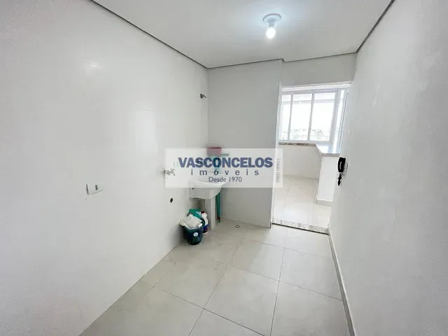 Apartamento 3 quartos e 1 banheiro, à venda, no bairro Parque Balneário Poiares em Caraguatatuba