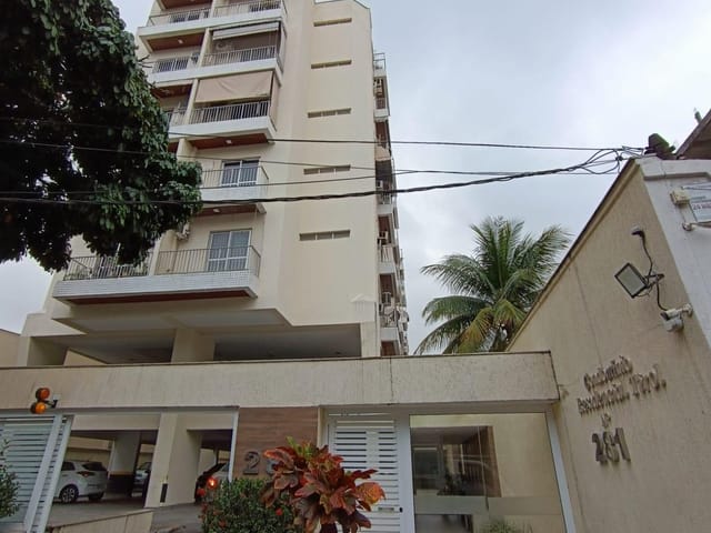 Foto do Apartamento - FREGUESIA - APARTAMENTO COM TRÊS QUARTOS, DUAS VARANDAS, SUÍTE COM BANHEIRA E UMA ÓTIMA INFRAESTRUTURA NO RESIDENCIAL TIROL - R$1.900,00 | Hilmar