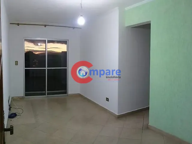 Apartamento com 50m² 2 quartos e 1 banheiro, para alugar, no bairro Vila das Bandeiras em Guarulhos
