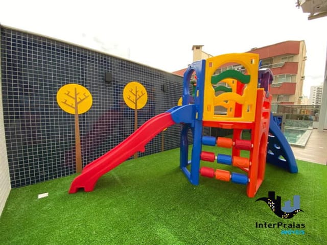 Apartamento com 210m², à venda, no bairro Meia Praia em Itapema