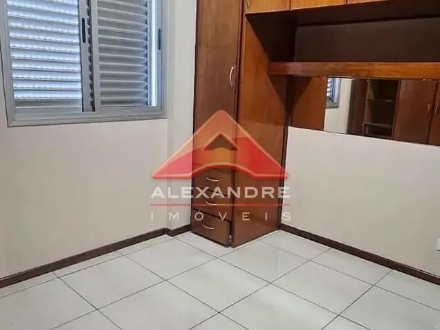 Apartamento com 10m² 3 quartos e 1 banheiro, à venda ou para alugar, no bairro Vila Tatetuba em São José Dos Campos