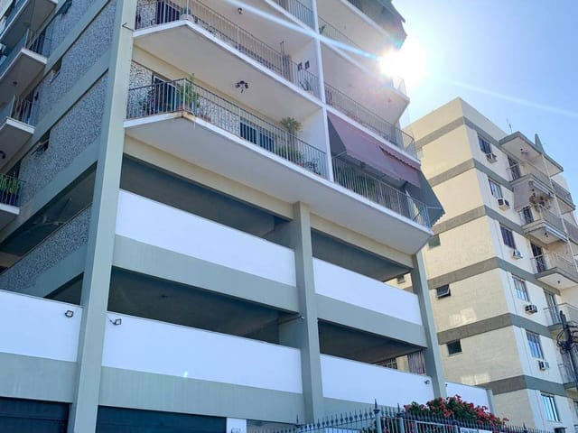 Foto do Apartamento - Ótima oportunidade!  Apartamento à venda em Irajá,  próximo ao comercio  com 2 vagas de garagem na escritura. Rio de Janeiro, RJ | Hilmar