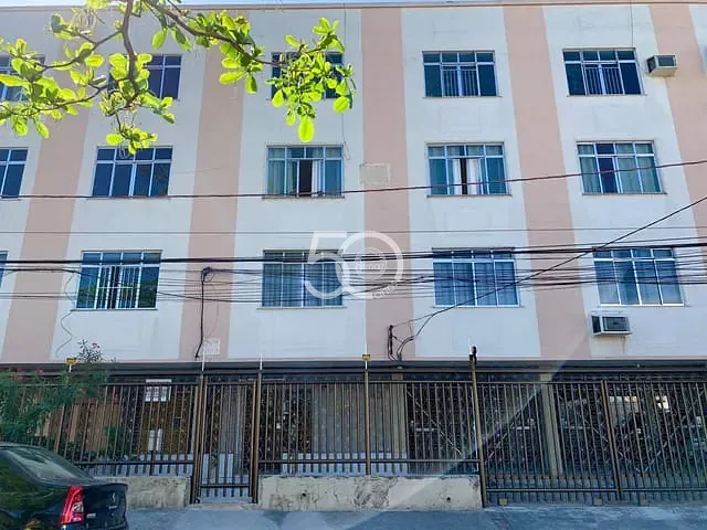 Apartamento 2 quartos e 2 banheiros, à venda, no bairro Irajá em Rio de Janeiro