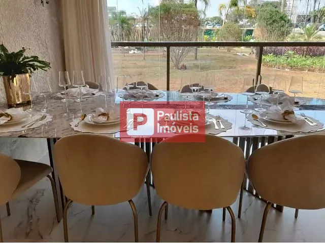 Apartamento com 220m² 3 quartos e 3 banheiros, à venda, no bairro Jardim das Acácias em São Paulo