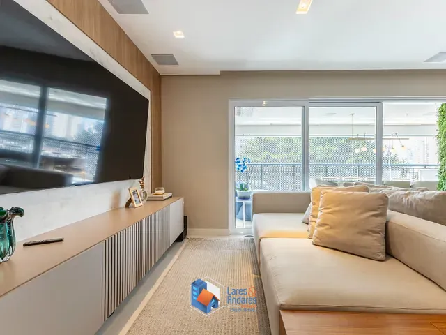 Apartamento com 170m² 3 quartos e 5 banheiros, à venda, no bairro Moema em São Paulo