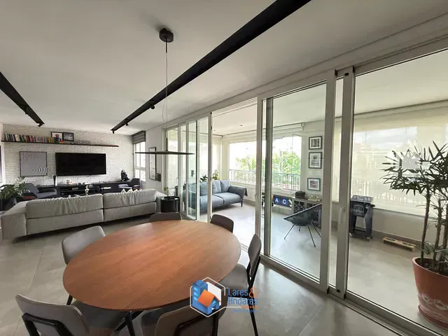 Apartamento com 217m² 3 quartos e 5 banheiros, à venda, no bairro Vila Olímpia em São Paulo