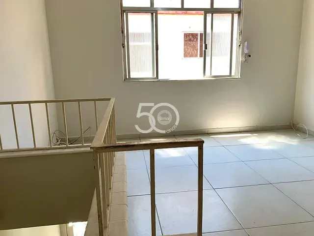 Apartamento 2 quartos e 1 banheiro, à venda, no bairro Vaz Lobo em Rio de Janeiro