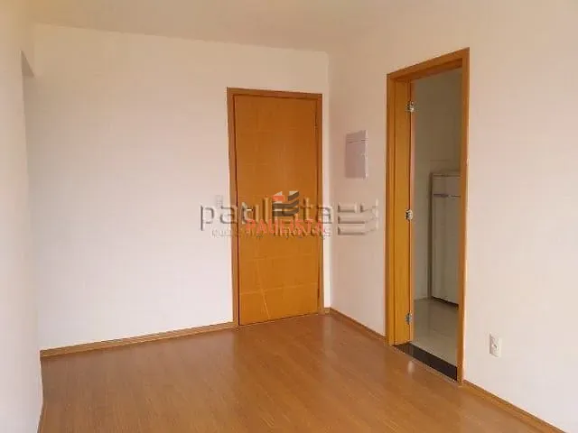 Apartamento 2 quartos e 1 banheiro, para alugar, no bairro Vila Príncipe de Gales em Santo André