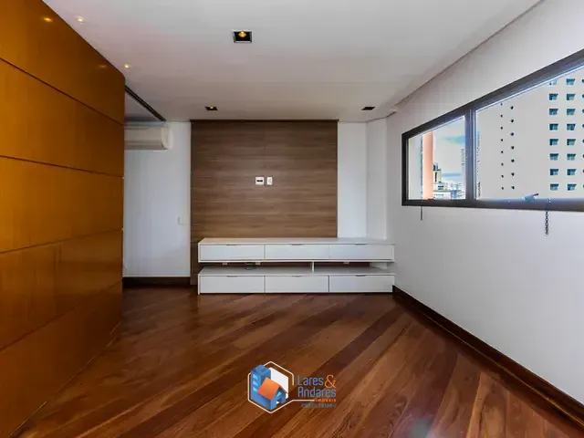 Apartamento com 198m² 3 quartos e 5 banheiros, à venda, no bairro Indianópolis em São Paulo