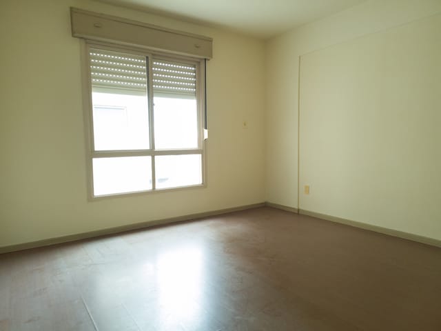 Apartamento 2 quartos e 2 banheiros, à venda, no bairro Centro em Pelotas