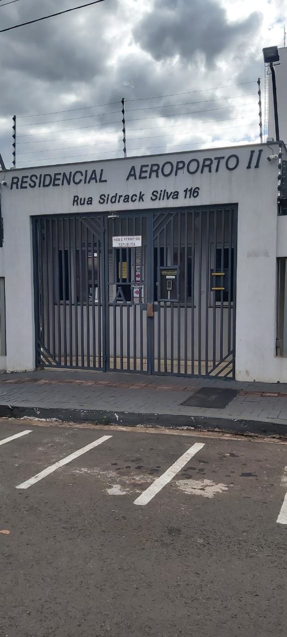 Foto do Apartamento - Apartamento à venda, Aeroporto, Londrina, PR, 3 quartos, 1 banheiro, 1 vaga de garagem, salão de festa novo. | Guepardo Imob