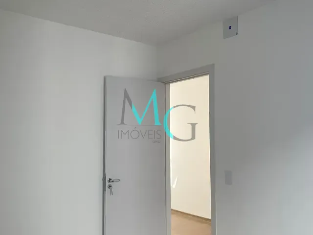 Apartamento 2 quartos e 1 banheiro, à venda, no bairro Cosmos em Rio de Janeiro