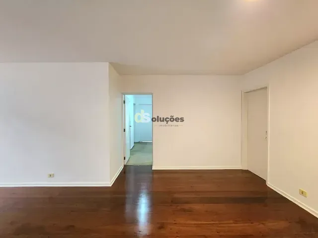 Apartamento 3 quartos e 3 banheiros, à venda, no bairro Moema em São Paulo