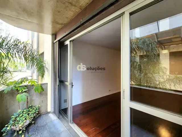Apartamento 3 quartos e 3 banheiros, à venda, no bairro Moema em São Paulo