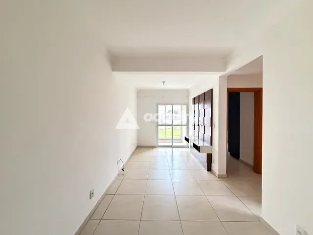 Apartamento com 84m² 2 quartos e 1 banheiro, à venda ou para alugar, no bairro Centro em Ponta Grossa