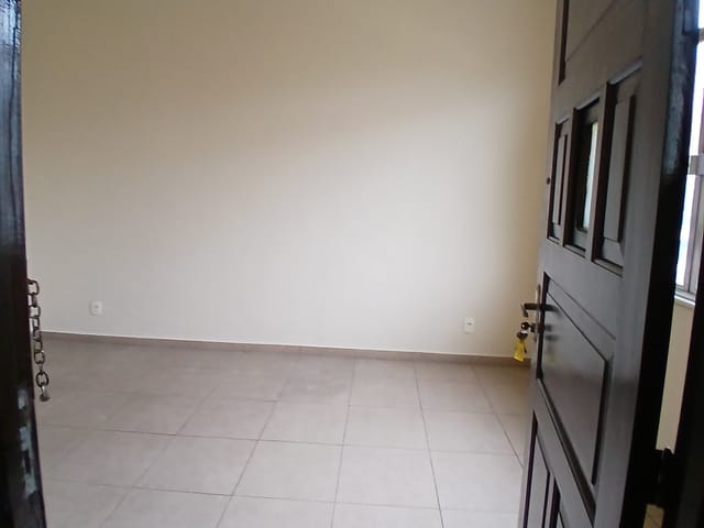 Foto do Apartamento - VILA DA PENHA - ÓTIMO APARTAMENTO COM 1 QUARTO , SALA, BANHEIRO, COZINHA E ÁREA DE SERVIÇO , JUNTO AO COMÉRCIO. | Hilmar