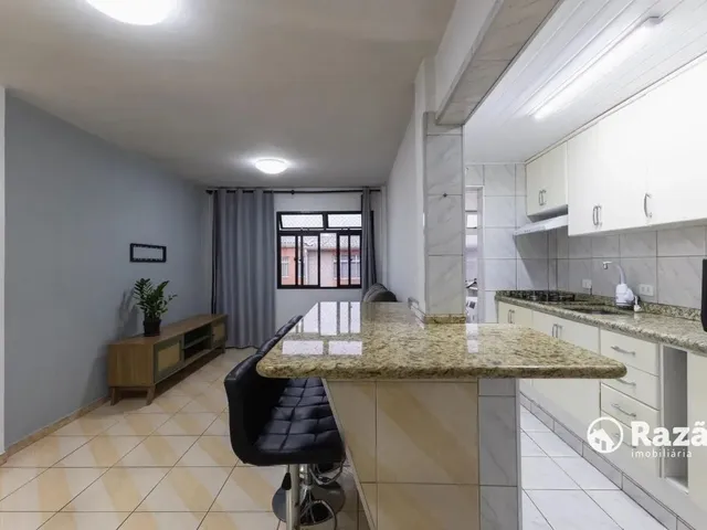 Apartamento 2 quartos e 1 banheiro, para alugar, no bairro Capão Raso em Curitiba