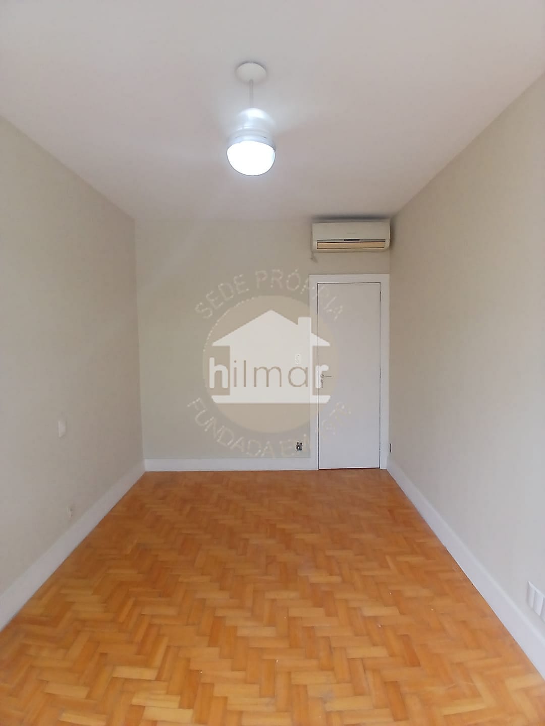Apartamento para alugar com 2 quartos, 72m² - Foto 11