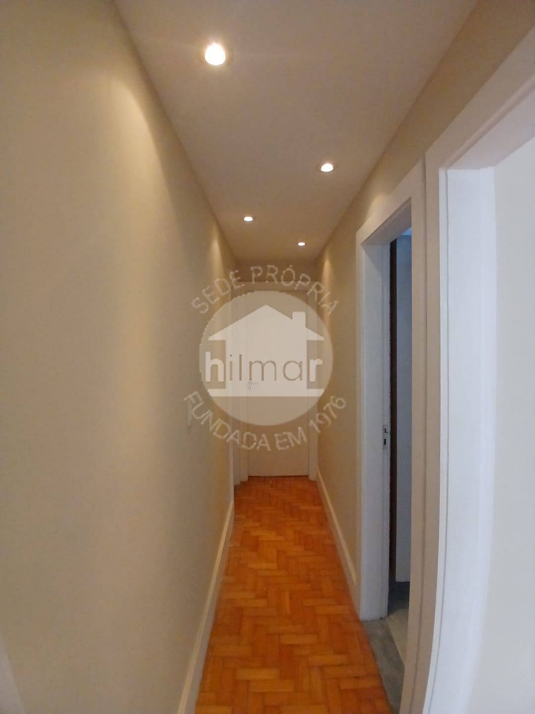 Apartamento para alugar com 2 quartos, 72m² - Foto 13
