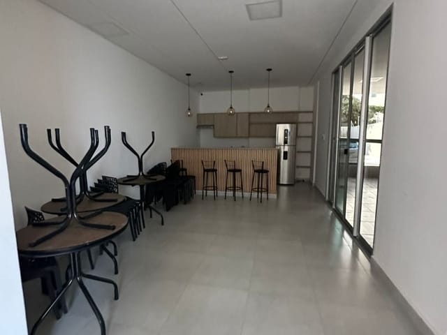 Apartamento 2 quartos e 2 banheiros, à venda, no bairro Jardim Oriente em São José dos Campos