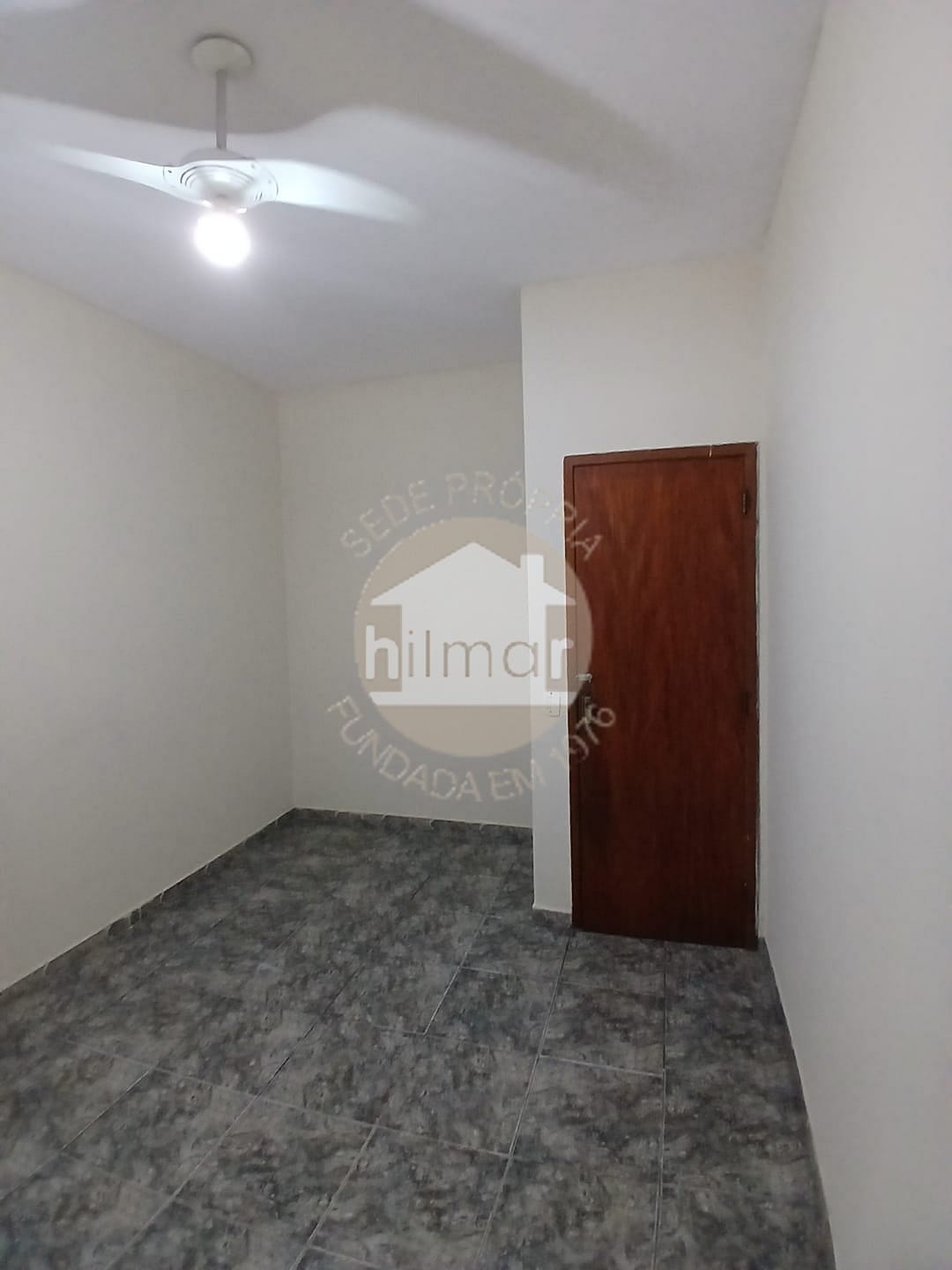 Apartamento para alugar com 2 quartos, 95m² - Foto 13