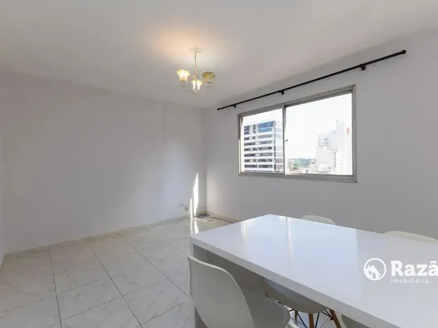 Apartamento 1 quarto e 1 banheiro, para alugar, no bairro Bigorrilho em Curitiba