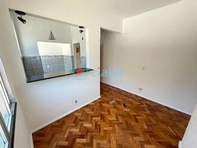 Apartamento 1 quarto e 1 banheiro, à venda, no bairro Laranjeiras em Rio de Janeiro