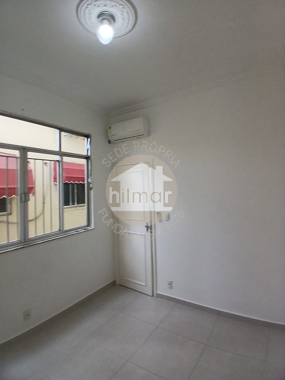 Apartamento para alugar com 2 quartos, 72m² - Foto 12