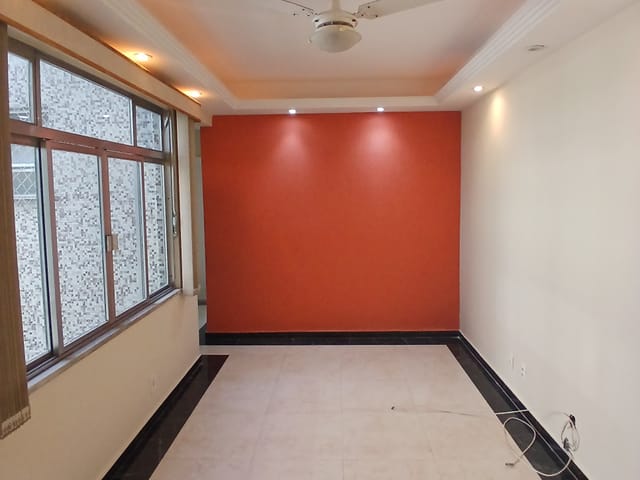 Foto do Apartamento - IRAJÁ - OTIMO APARTAMENTO PARA LOCAÇÃO COM 2 QUARTOS, SALA, COZINHA, BANHEIRO, ÁREA, GARAGEM E JUNTO AO COMÉRCIO. | Hilmar