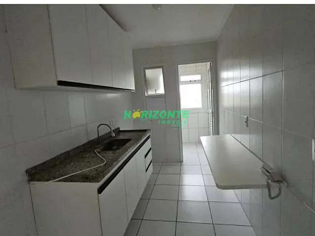 Apartamento 3 quartos e 2 banheiros, à venda, no bairro Jardim Uirá em São José dos Campos