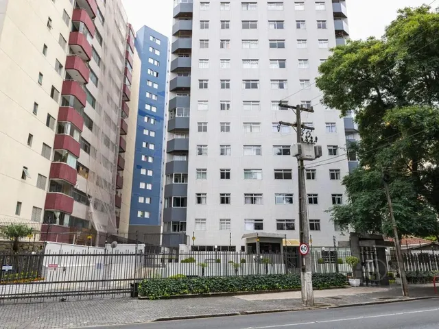 Apartamento 3 quartos e 3 banheiros, para alugar, no bairro Água Verde em Curitiba