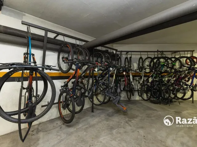Apartamento 3 quartos e 1 banheiro, para alugar, no bairro Água Verde em Curitiba
