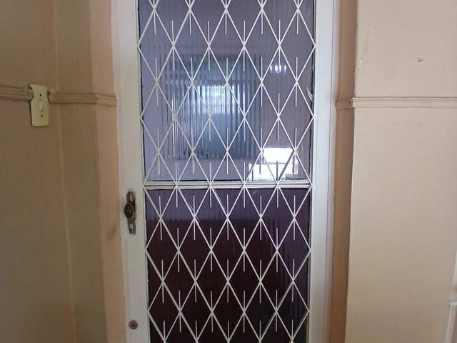 Foto do Apartamento - VILA KOSMOS - ÓTIMO APARTAMENTO COM UM QUARTO, SALA, COZINHA, BANHEIRO, ÁREA DE SERVIÇO E JUNTO AO COMÉRCIO. | Hilmar