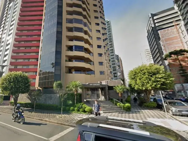 Apartamento 4 quartos e 4 banheiros, para alugar, no bairro Batel em Curitiba