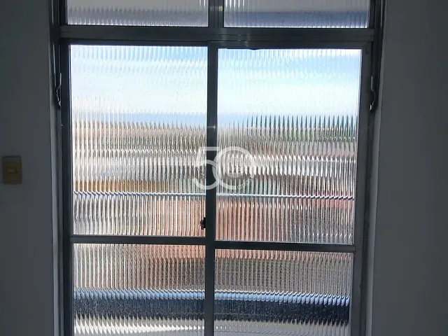 Apartamento com 71m² 2 quartos e 1 banheiro, para alugar, no bairro Vaz Lobo em Rio de Janeiro