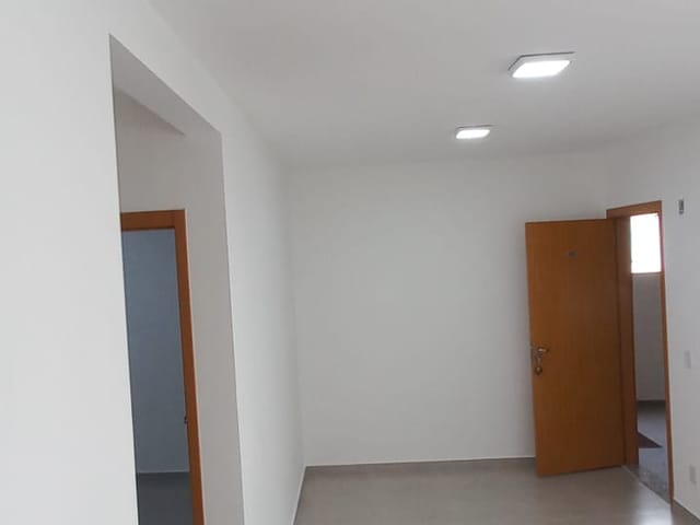 Apartamento 2 quartos e 1 banheiro, à venda, no bairro Jardim Gurilândia em Taubaté