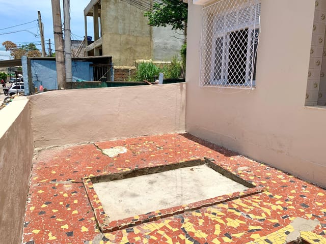 Foto do Apartamento - Oportunidade! Casa à Venda, frente 63m², 2 quartos, sala, 1 banheiro e area de serviço . Rocha Miranda , Rio de Janeiro. RJ | Hilmar