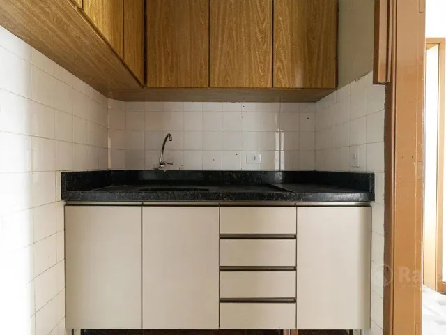 Apartamento 1 quarto e 1 banheiro, para alugar, no bairro Centro em Curitiba
