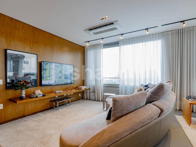 Apartamento com 135m² 2 quartos e 4 banheiros, à venda, no bairro Vila Nova Conceição em São Paulo