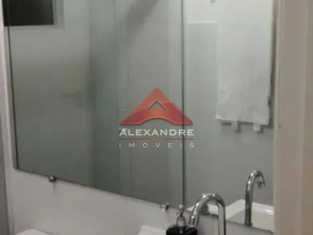 Apartamento 2 quartos e 1 banheiro, à venda, no bairro Vila Tesouro em São José dos Campos