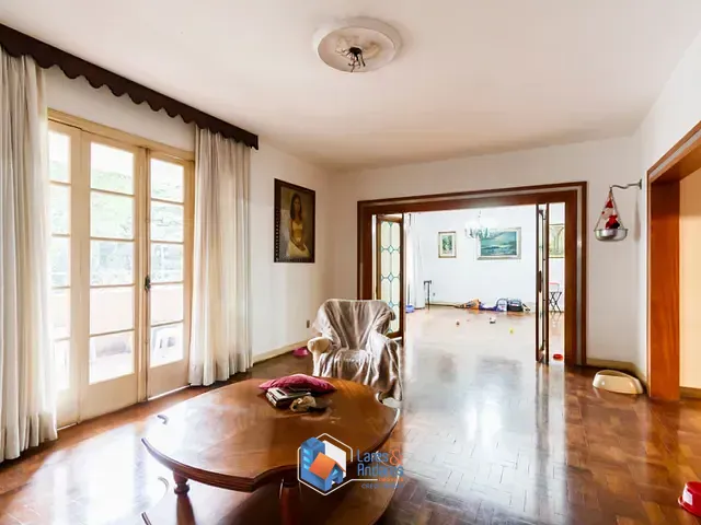 Apartamento com 300m² 4 quartos e 3 banheiros, à venda, no bairro Higienópolis em São Paulo