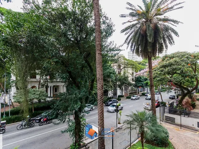 Apartamento com 300m² 4 quartos e 3 banheiros, à venda, no bairro Higienópolis em São Paulo