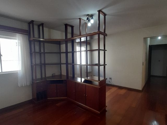 Apartamento com 122m² 3 quartos e 2 banheiros, à venda, no bairro Jardim América em Londrina