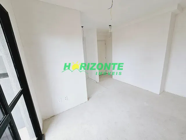 Apartamento com 65m² 2 quartos e 2 banheiros, à venda, no bairro Parque Industrial em São José dos Campos
